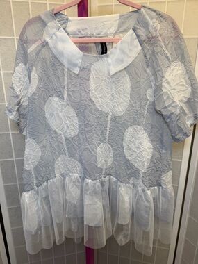 NWOT GERSHON RAM CRINKLE Blue Polka Dot Ruffled Peplum Top